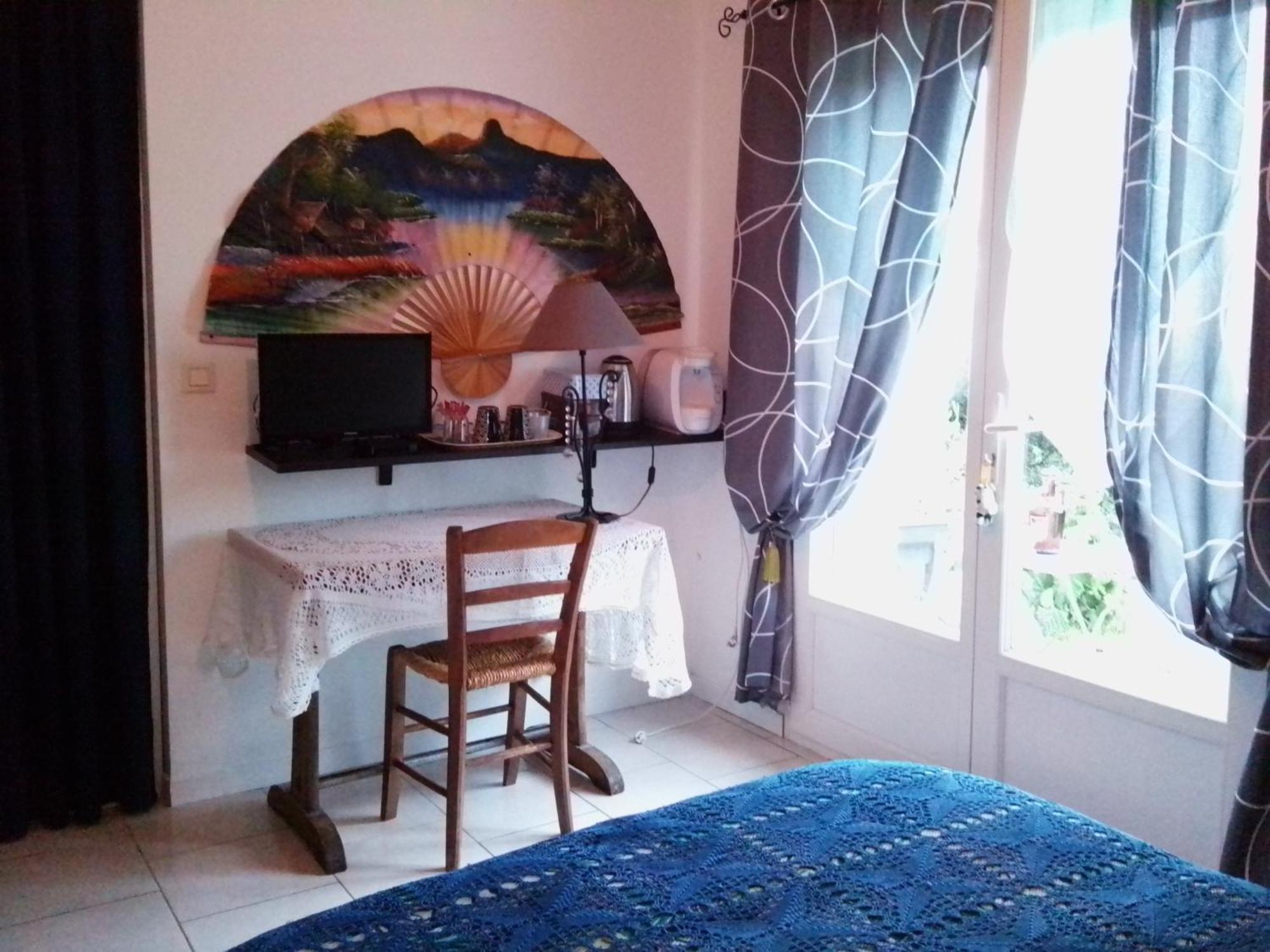 Le Chausse A Bres Chambre D'Hotes 2 Payzac  Camera foto
